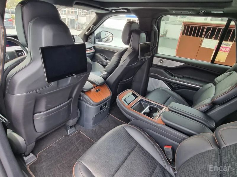 Lincoln Navigator