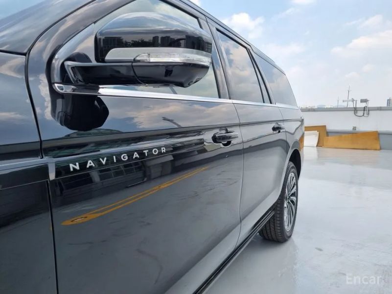 Lincoln Navigator