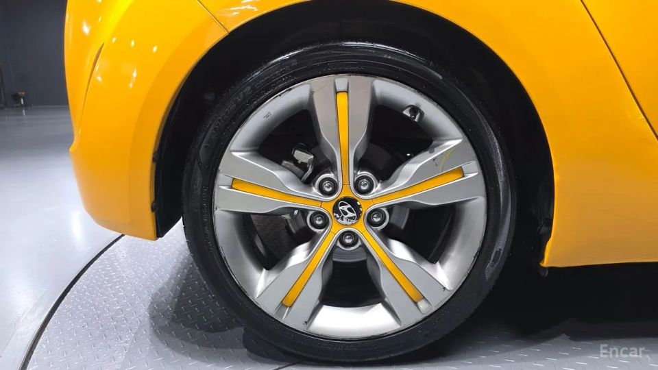 Hyundai Veloster