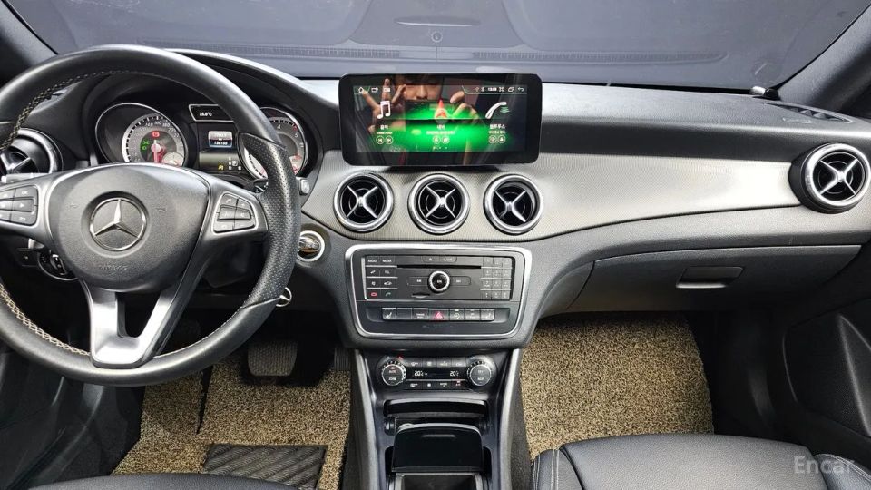 Mercedes-Benz CLA-Class