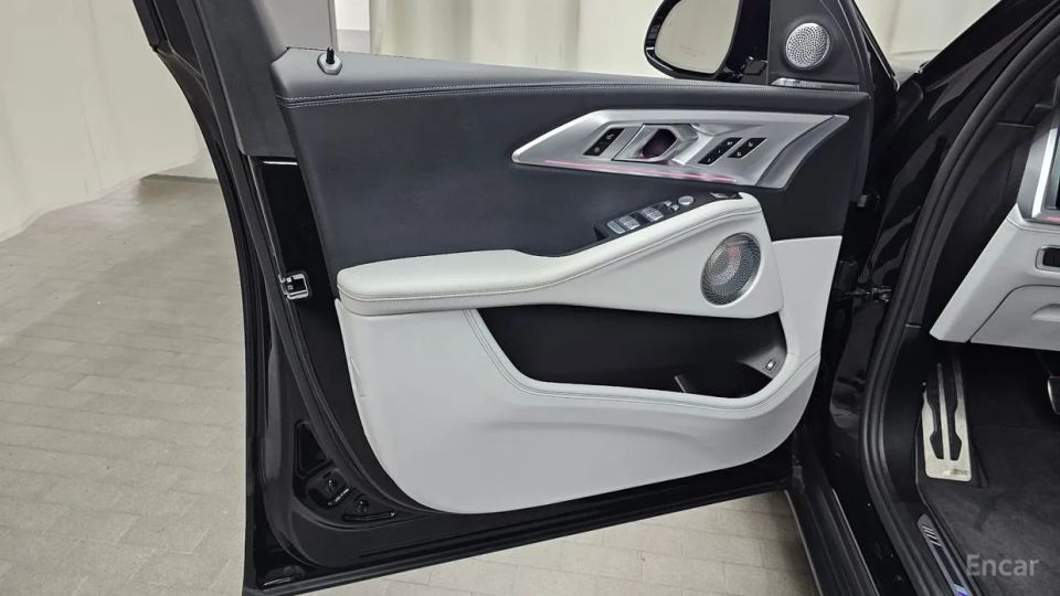 BMW XM