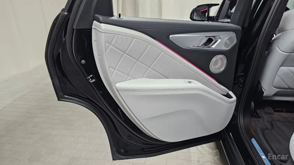 BMW XM