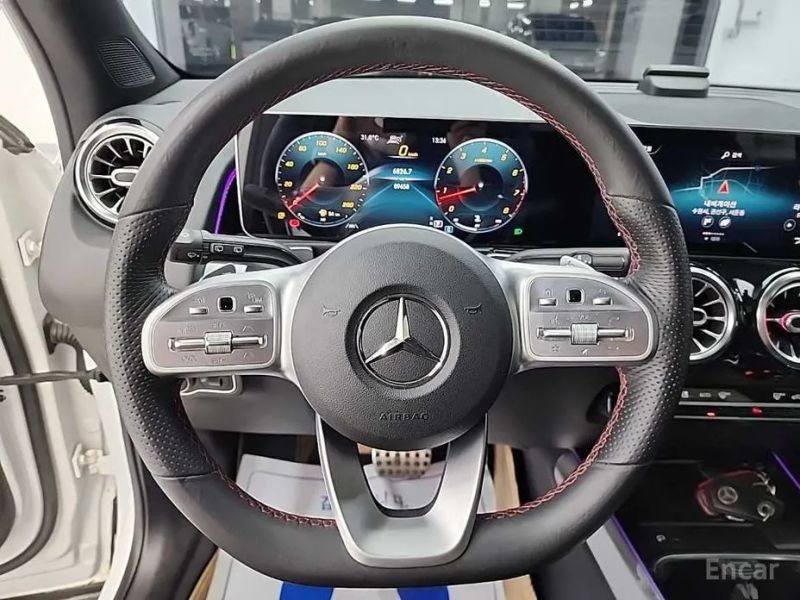 Mercedes-Benz GLB-Class