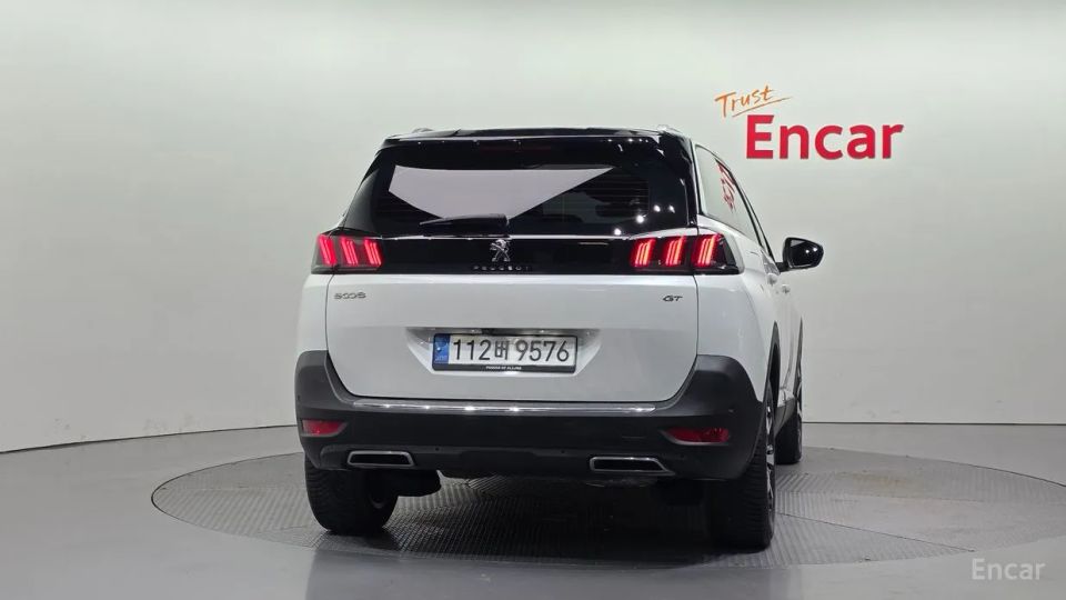 Peugeot 5008