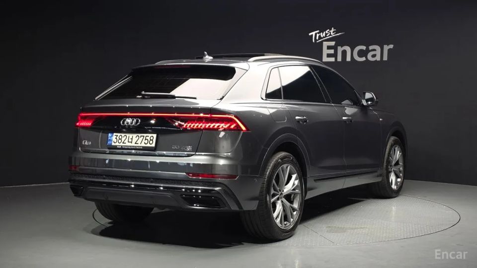 Audi Q8