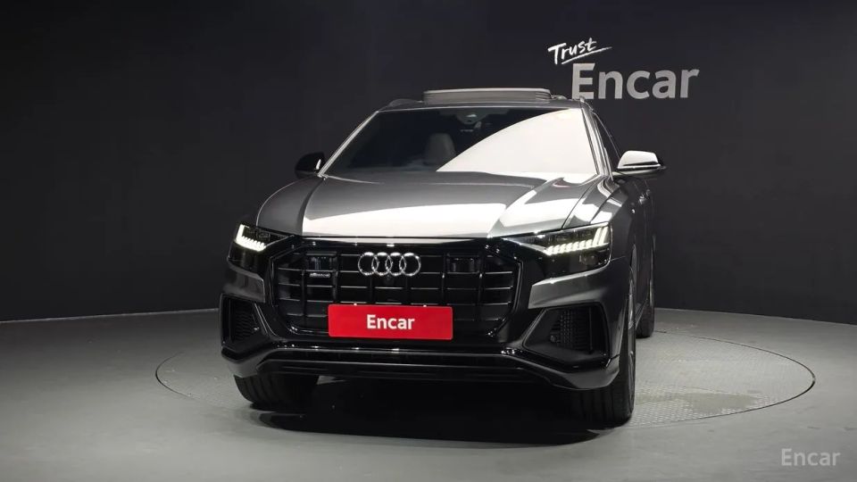 Audi Q8