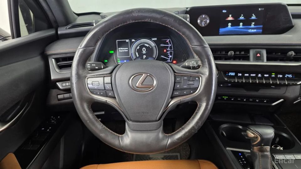 Lexus UX