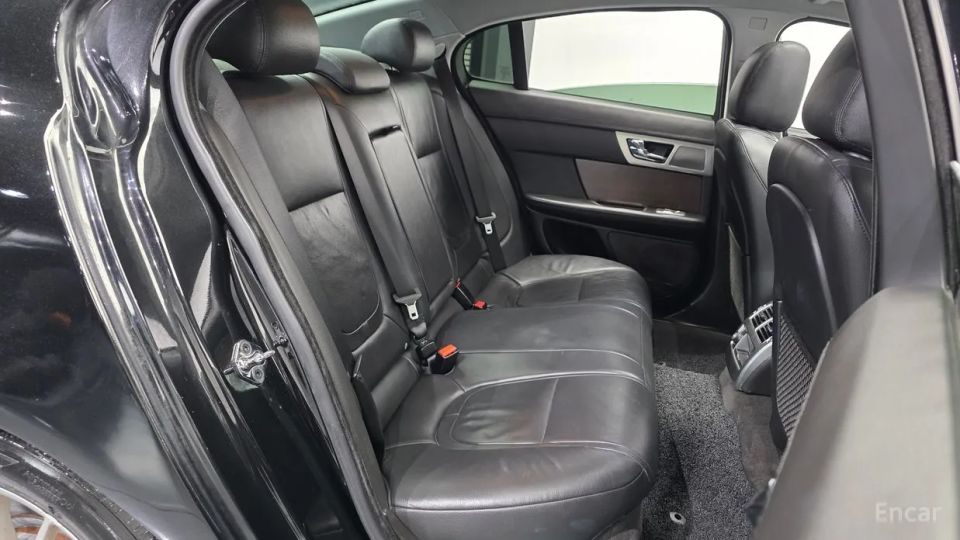 Jaguar xf