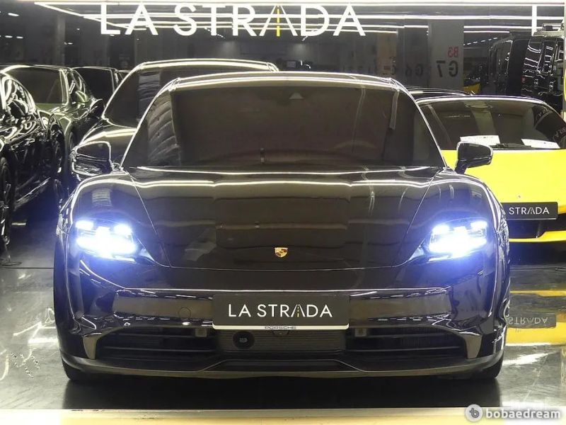 Porsche Taycan