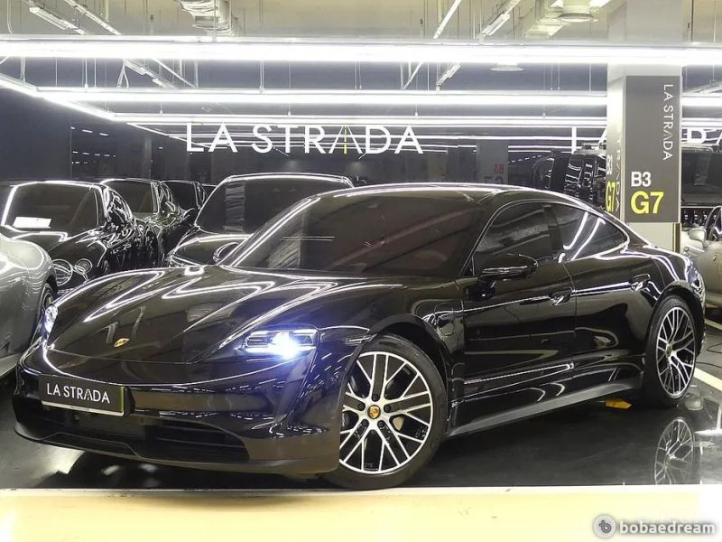 Porsche Taycan