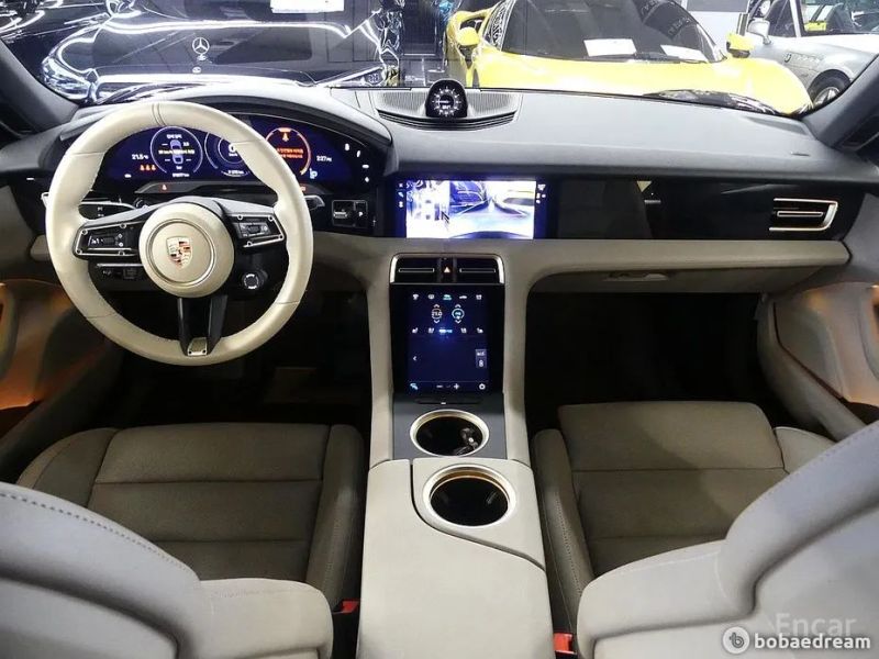 Porsche Taycan