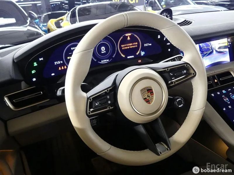 Porsche Taycan