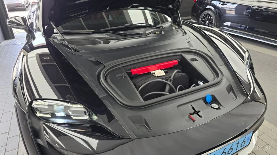 Porsche Taycan