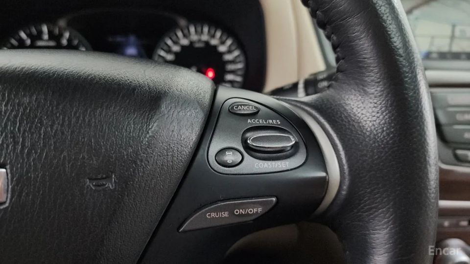 Nissan pathfinder