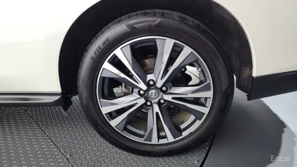 Nissan pathfinder