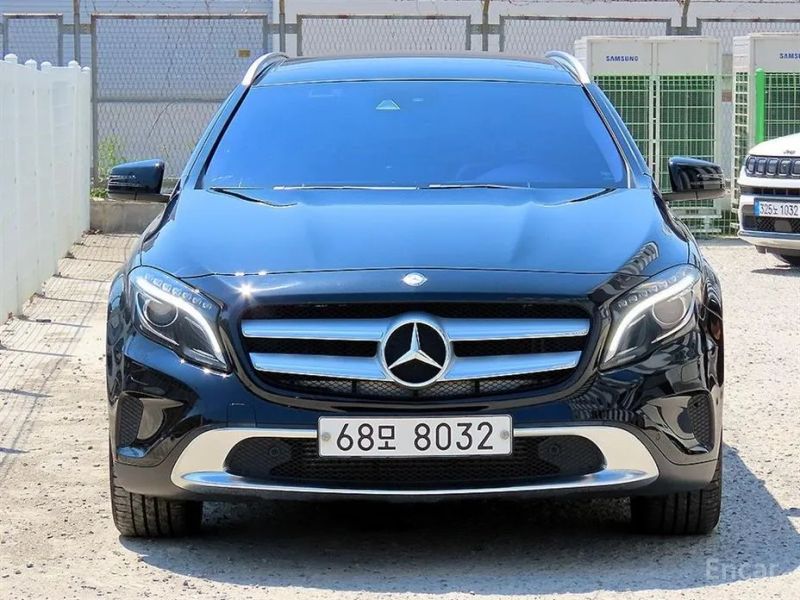 Mercedes-Benz GLA-Class