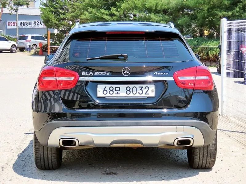 Mercedes-Benz GLA-Class