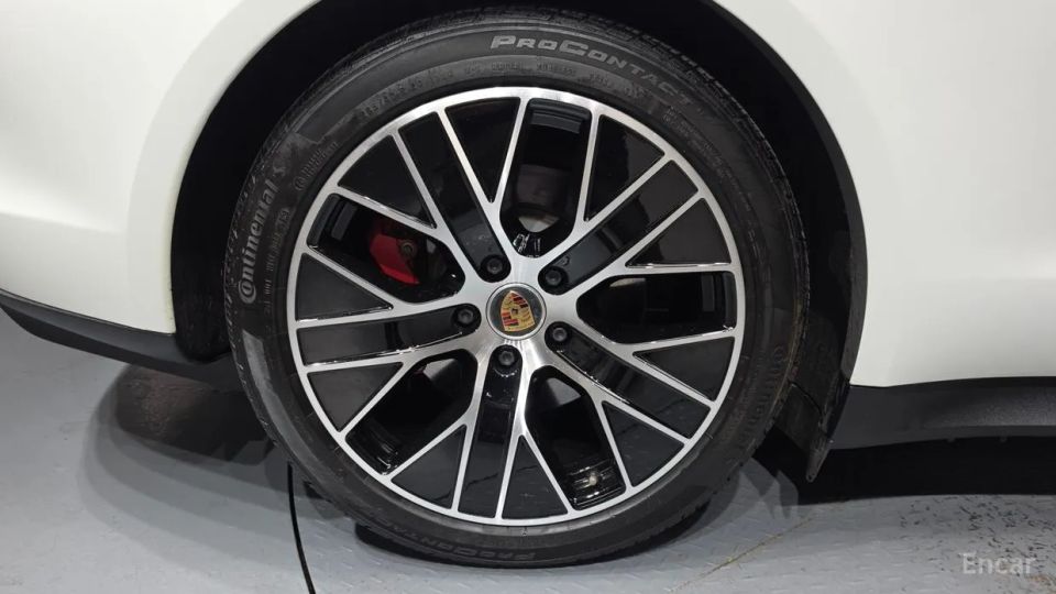 Porsche Taycan