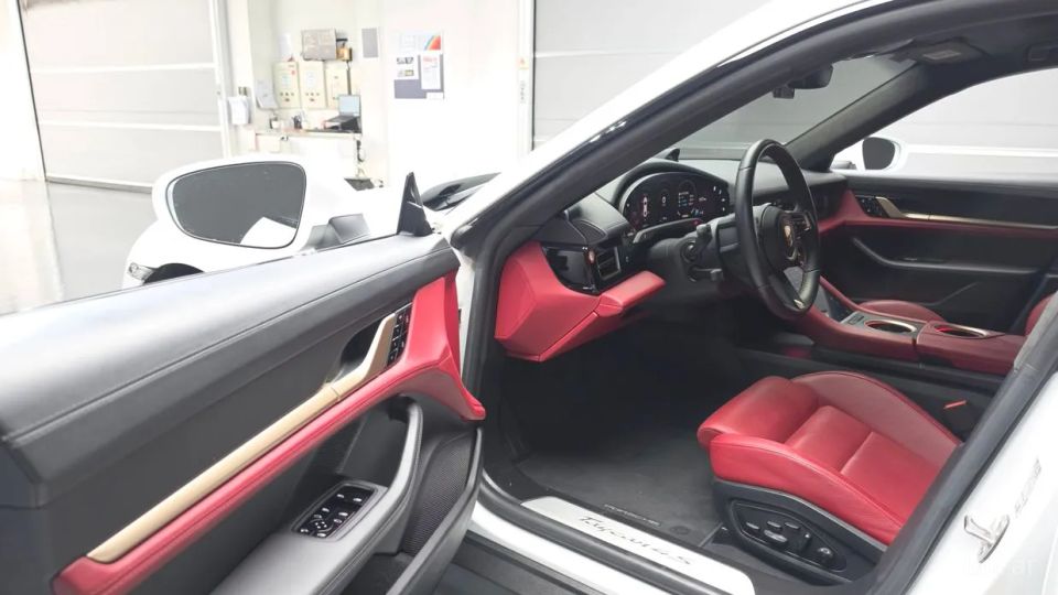 Porsche Taycan