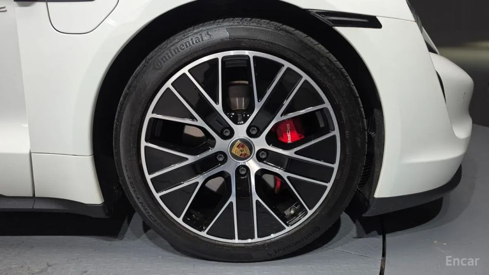 Porsche Taycan