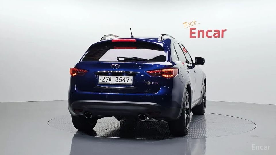 Infiniti QX70