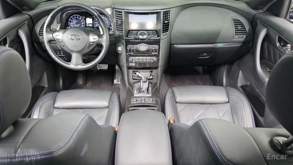 Infiniti QX70