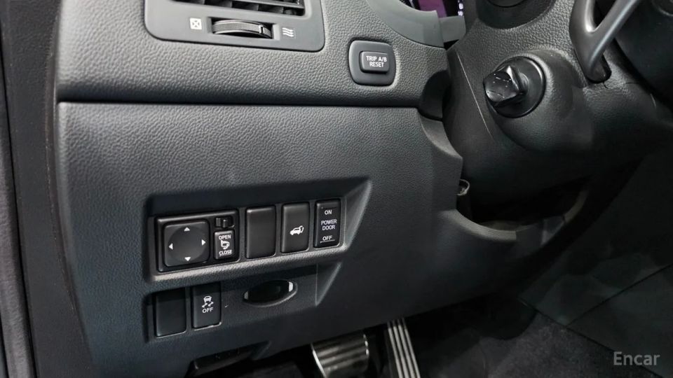 Infiniti QX70