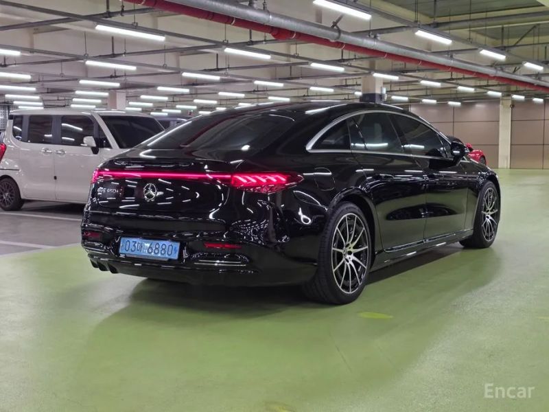Mercedes-Benz EQS