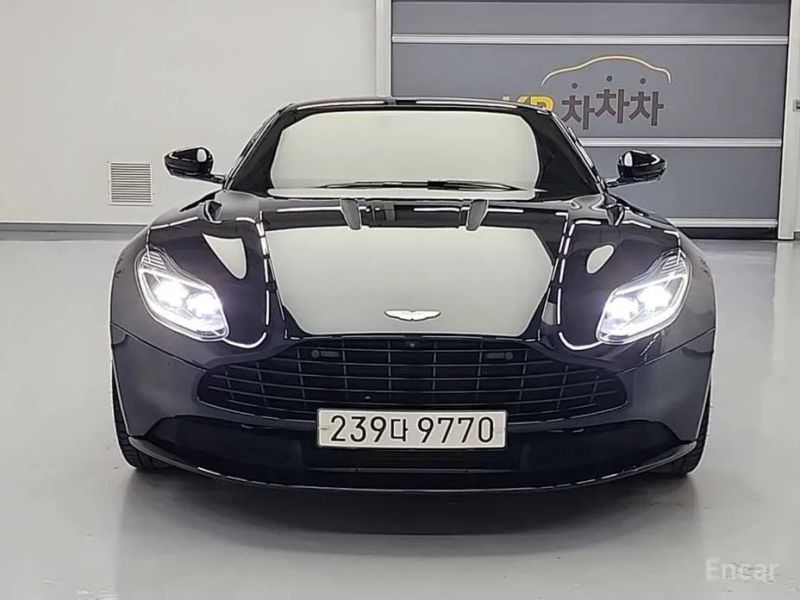Astonmartin DB11