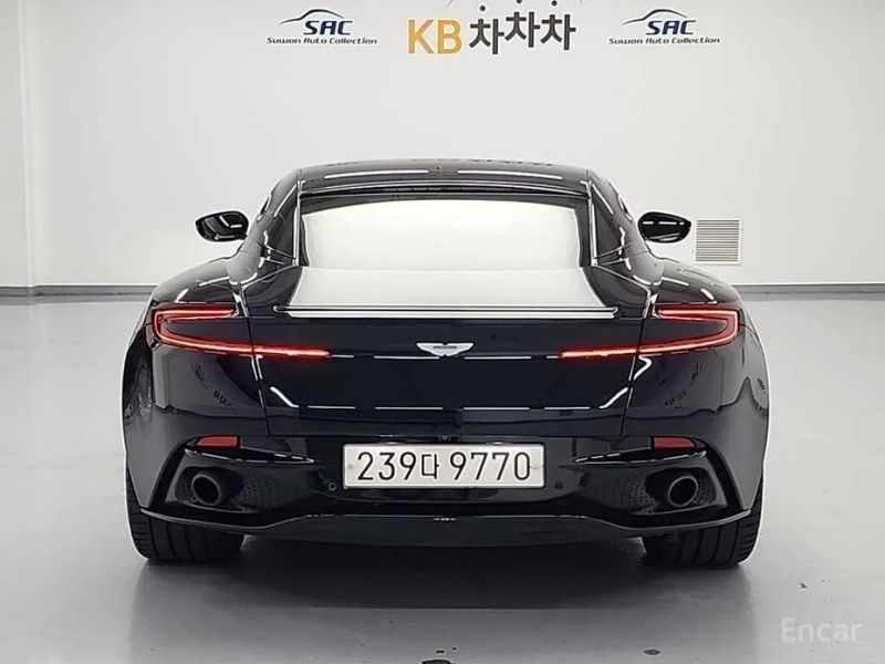 Astonmartin DB11