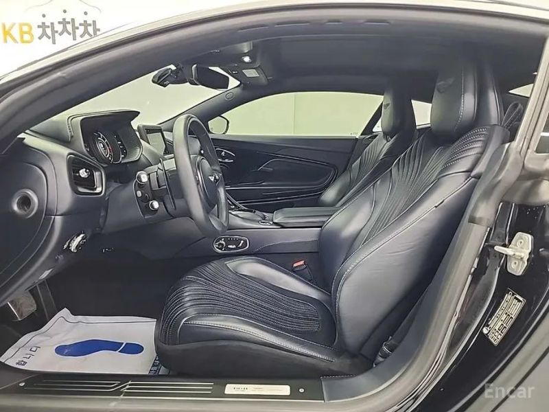 Astonmartin DB11