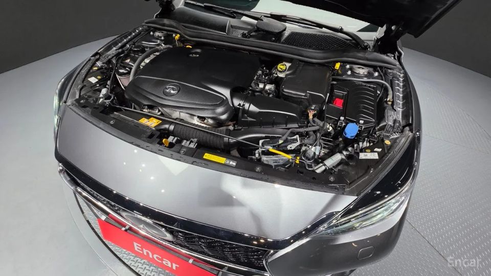 Infiniti Q30