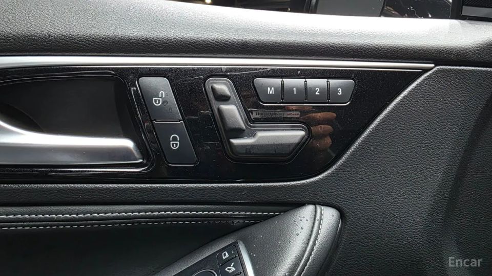 Infiniti Q30