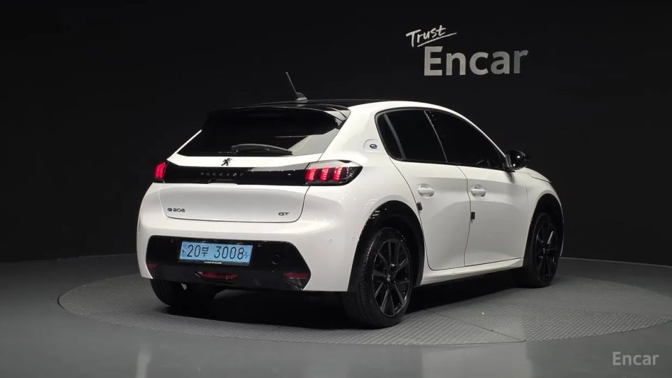 Peugeot 208
