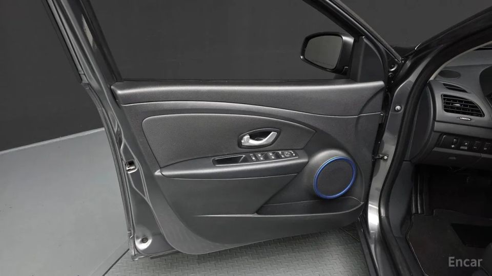 Renault-KoreaSamsung SM3