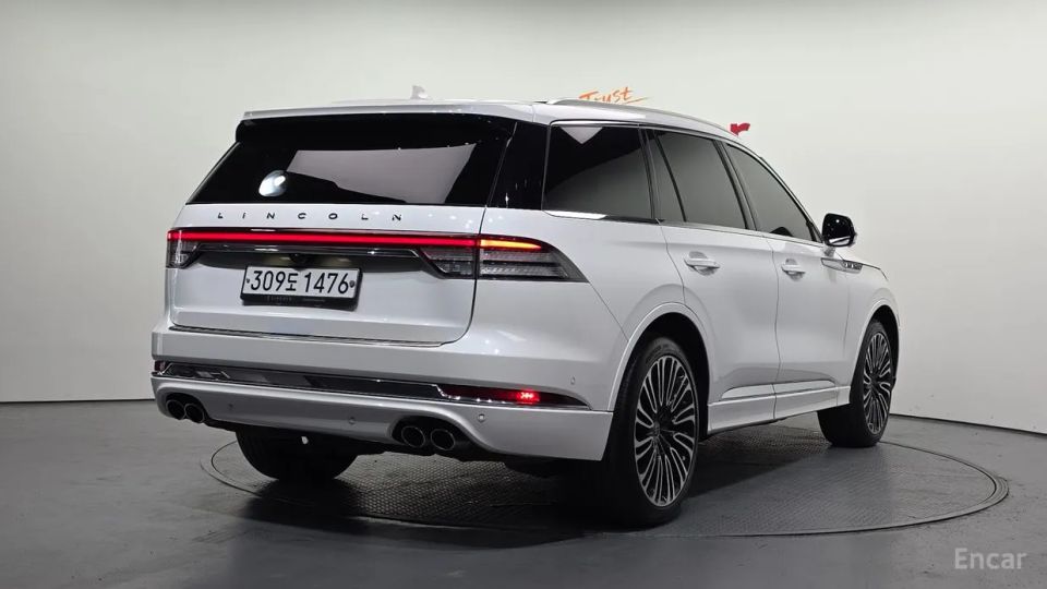 Lincoln Aviator