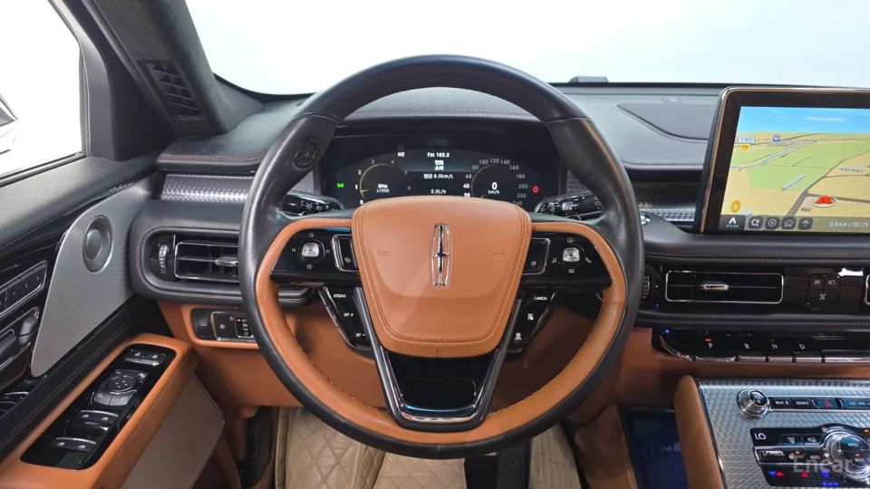 Lincoln Aviator