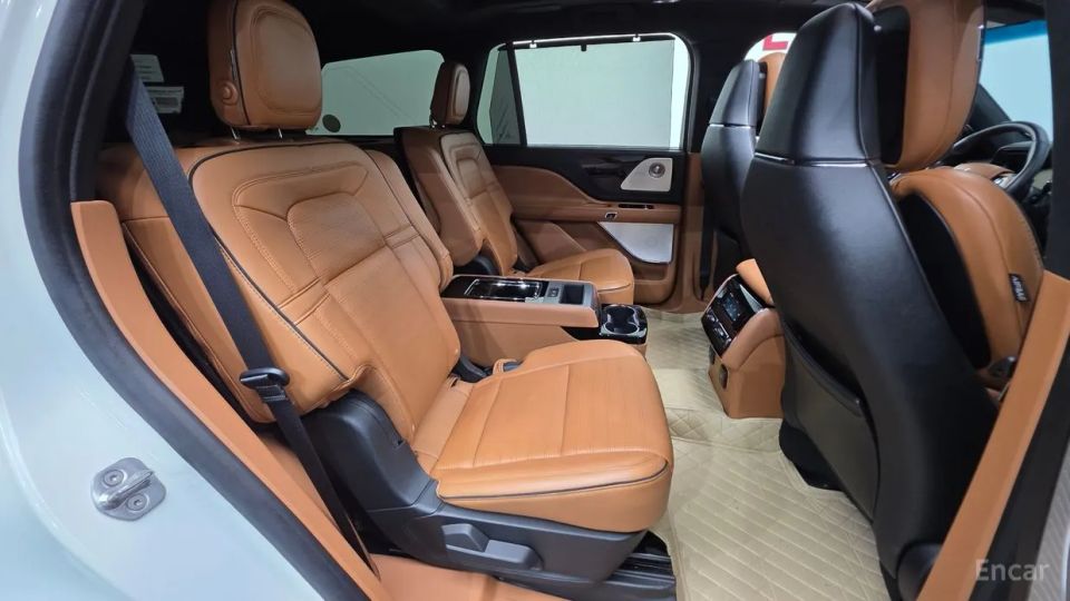 Lincoln Aviator