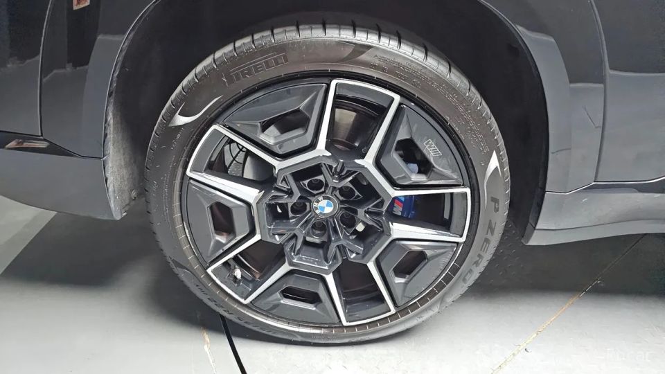 BMW XM