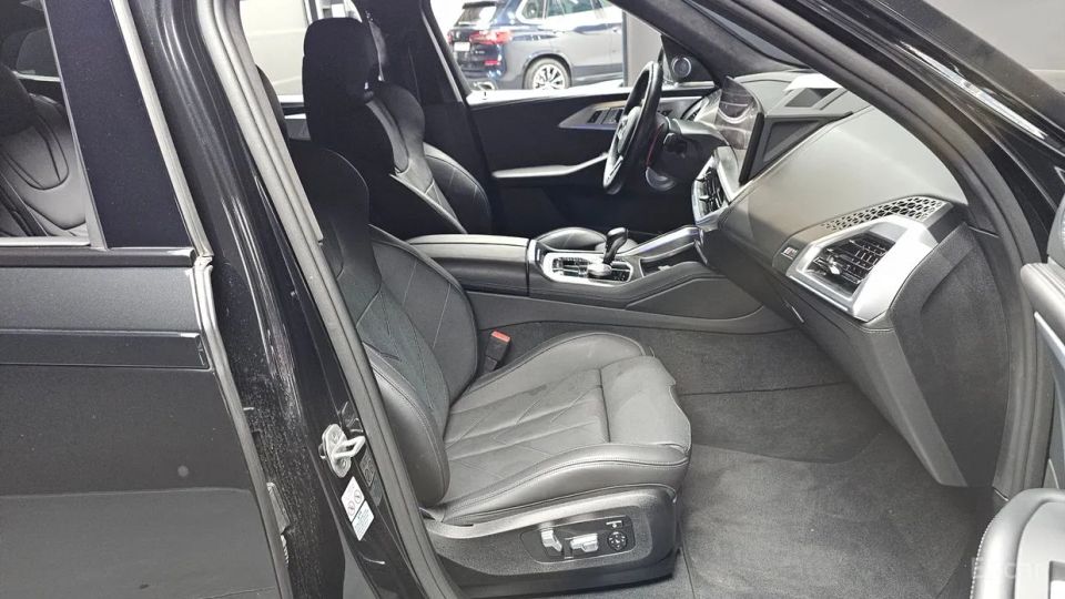 BMW XM