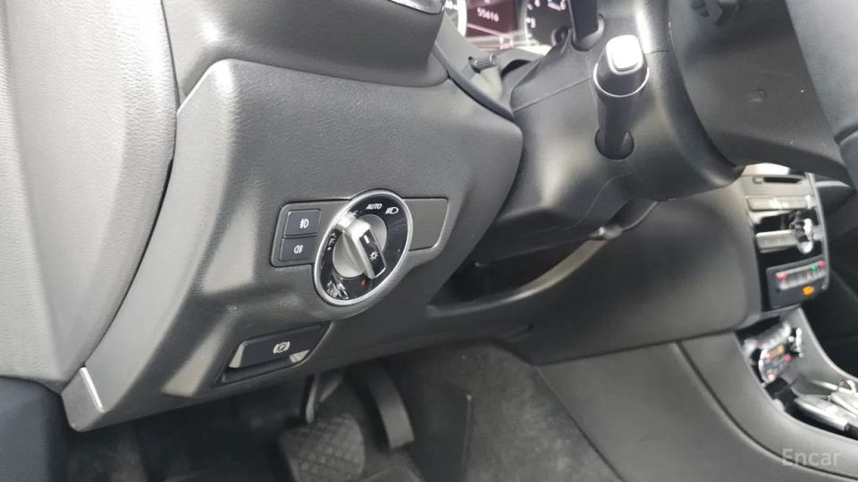 Infiniti Q30