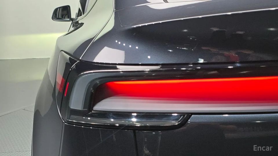 Tesla model-y