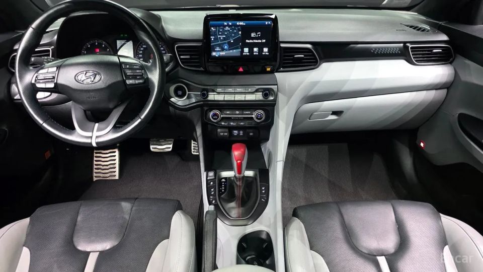Hyundai Veloster