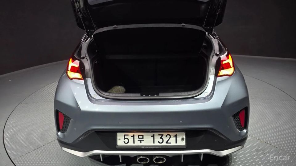 Hyundai Veloster