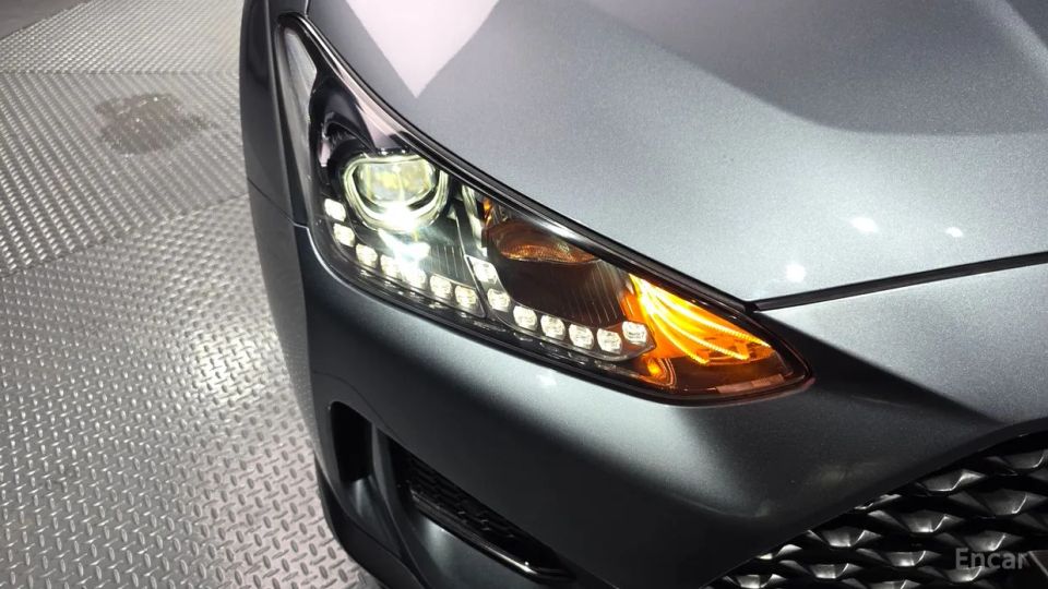 Hyundai Veloster
