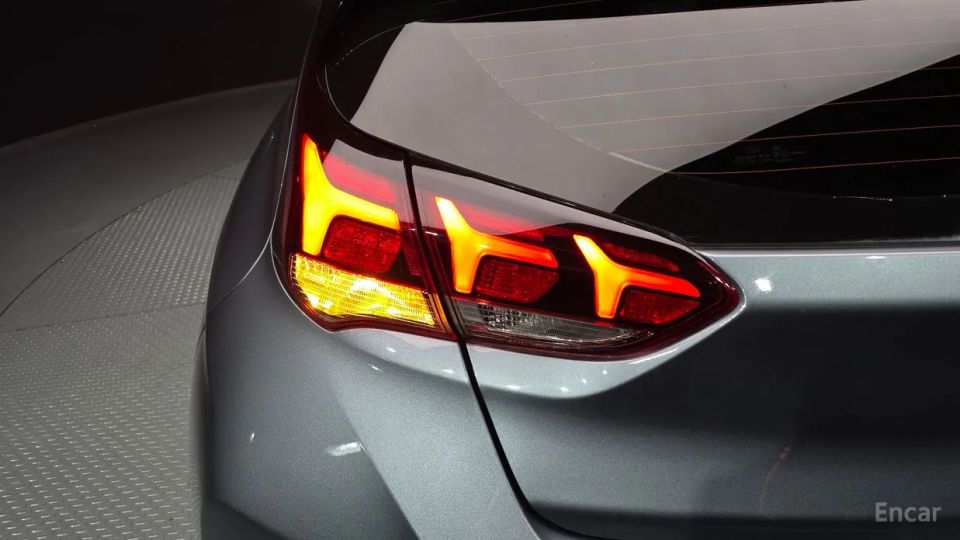 Hyundai Veloster