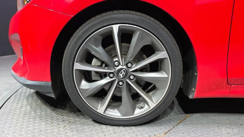 Hyundai Veloster