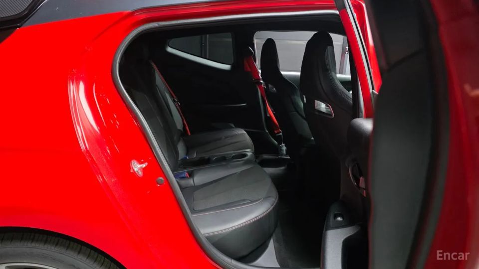 Hyundai Veloster