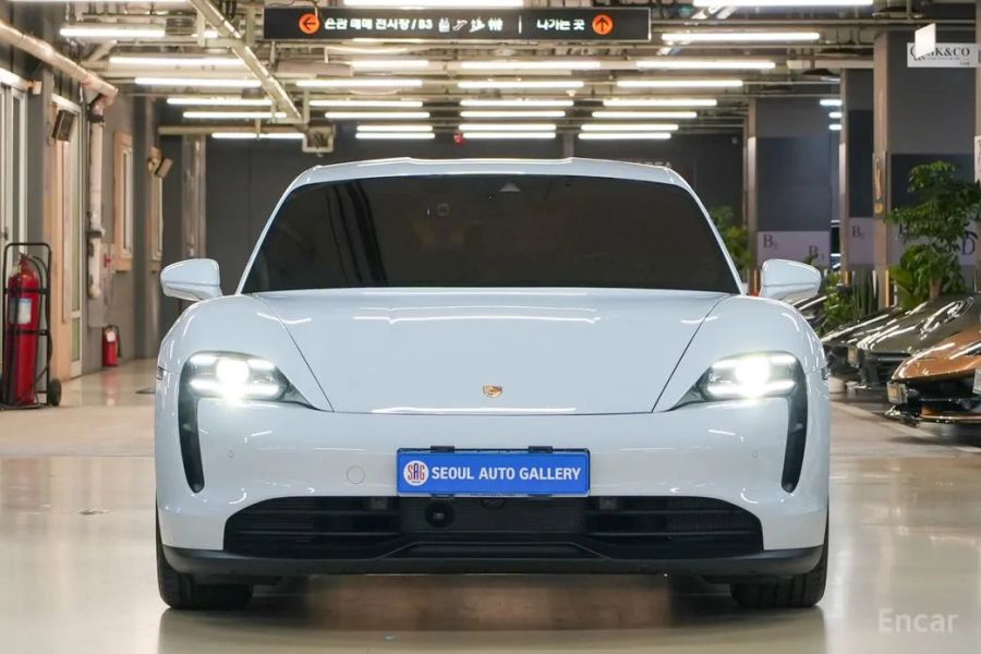 Porsche Taycan