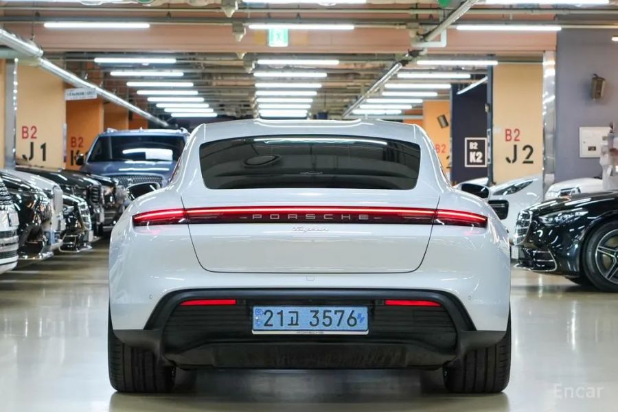 Porsche Taycan